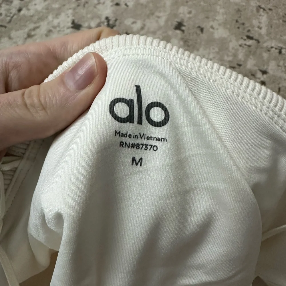 Alo Yoga Doubles Only Bra Tank Size Medium - Ivory